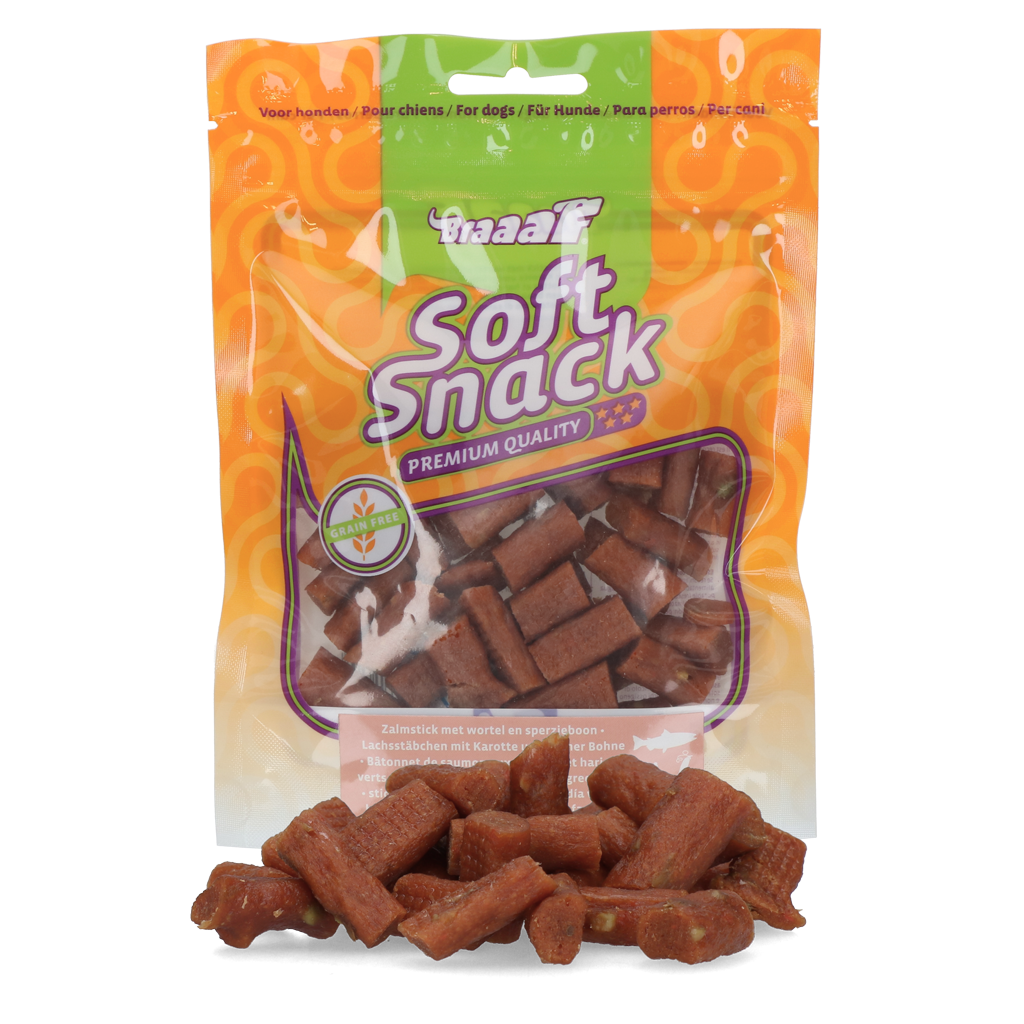Braaaf Soft Snack Zalmstick met wortel en sperzieboon